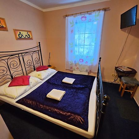 Hotel Saentis Komorní Lhotka 外观 照片