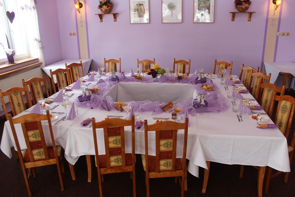 Hotel Saentis Komorní Lhotka 外观 照片